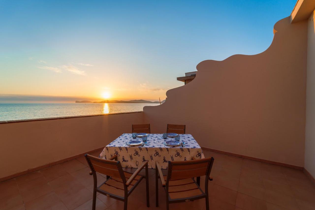 Sea Front Terrace Marco Polo Apartment อาลเกโร ภายนอก รูปภาพ